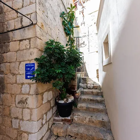 Penelope, Rustic Next To The Walls * Dubrovnik