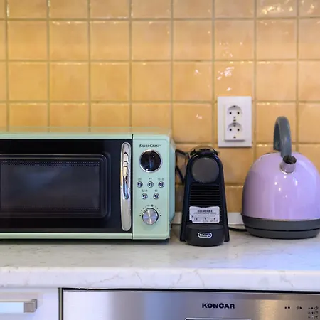 Penelope, Rustic Next To The Walls Lejlighed