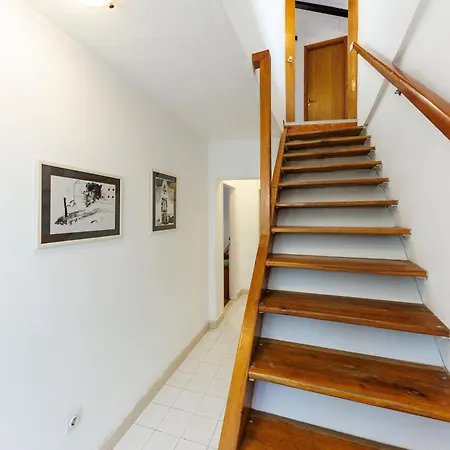 Penelope, Rustic Next To The Walls