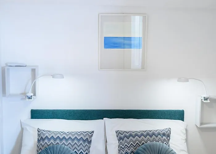 Penelope, Rustic Next To The Walls 杜布罗夫尼克