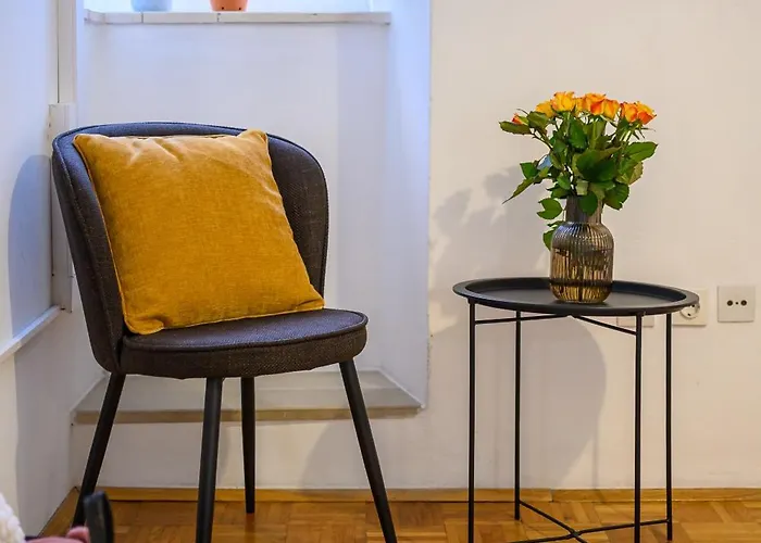 Penelope, Rustic Next To The Walls * 杜布罗夫尼克